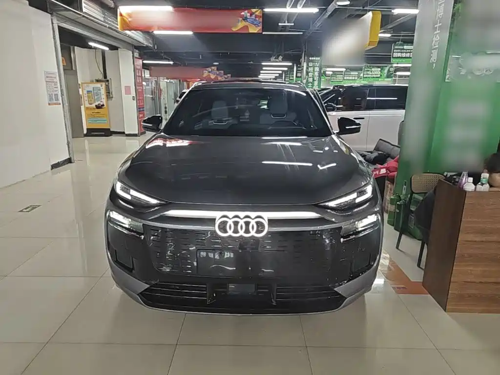 Audi Q6L e-tron — миниатюра 3