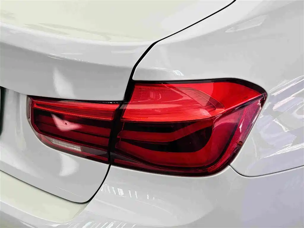 BMW 3 Series — миниатюра 12