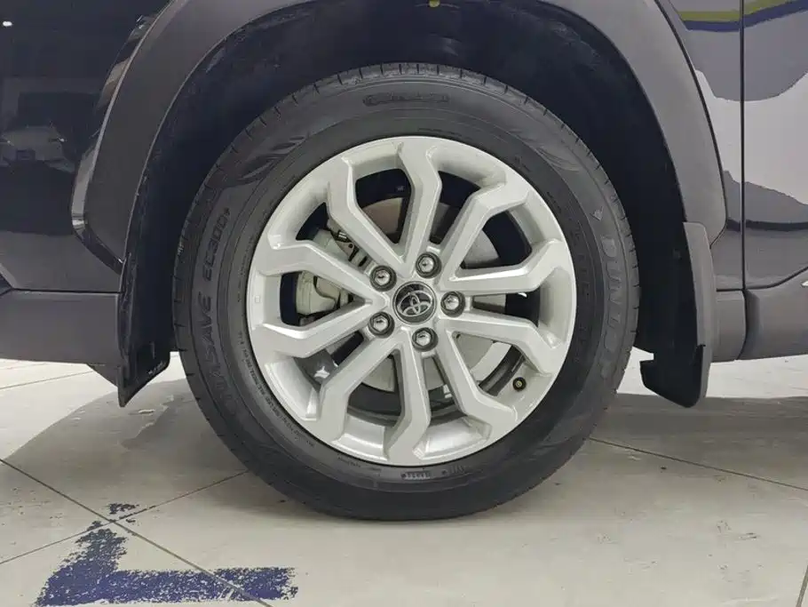 Toyota Frontlander — миниатюра 6