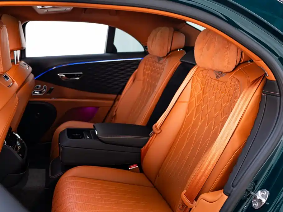 Bentley Flying Spur — миниатюра 10