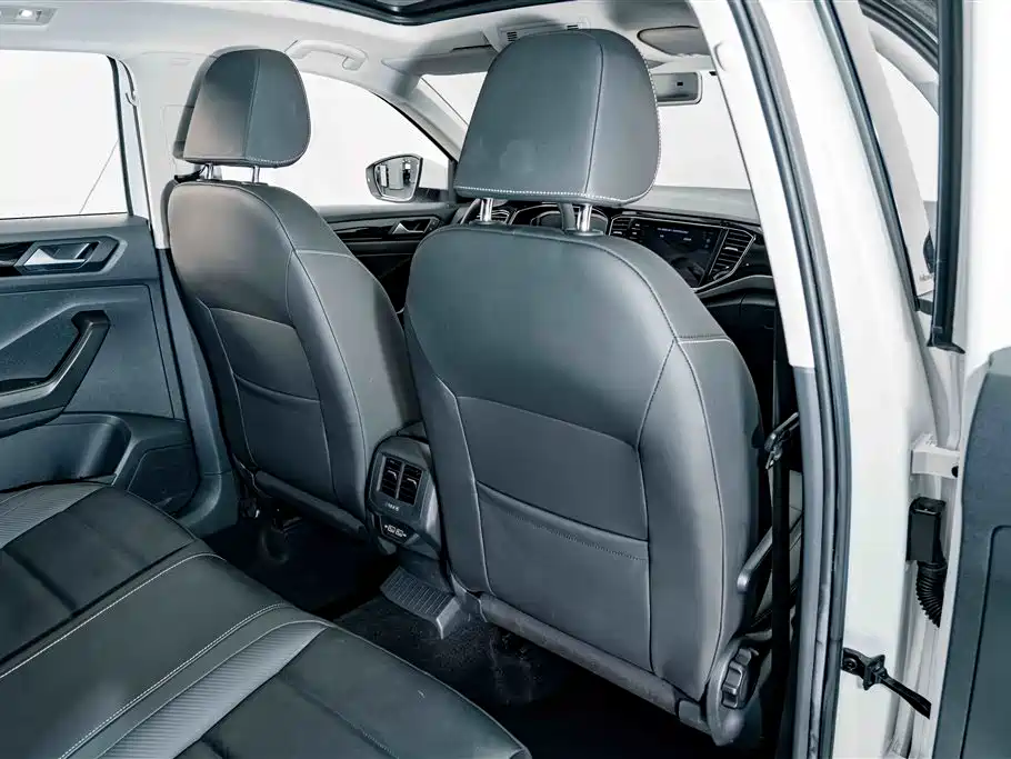Volkswagen T-Roc — миниатюра 19