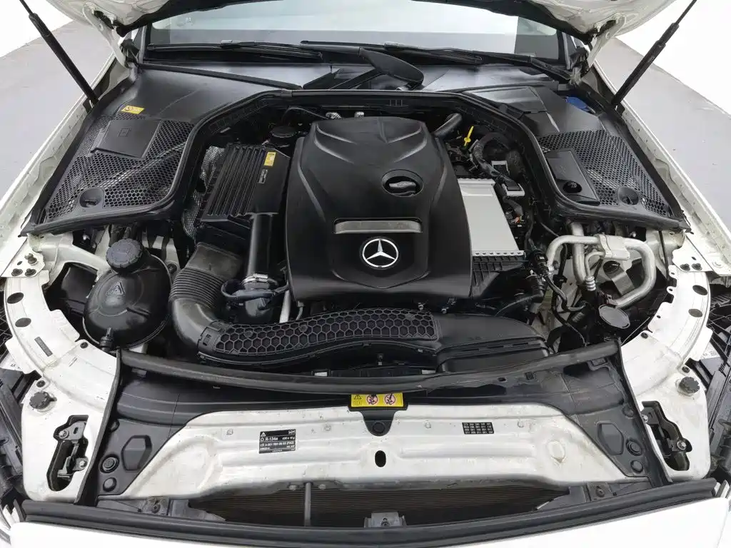 Mercedes-Benz C-Class — миниатюра 6