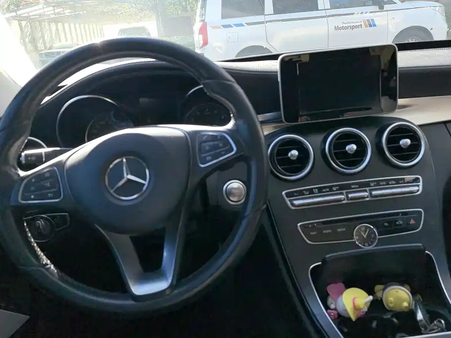 Mercedes-Benz C-Class — миниатюра 12