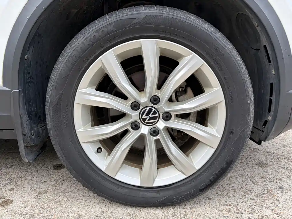 Volkswagen T-Roc — миниатюра 20