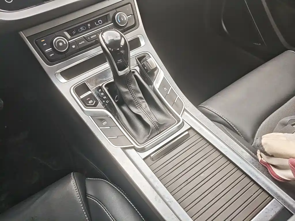 Geely Emgrand — миниатюра 14