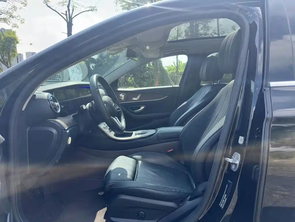 Mercedes-Benz E-Class — миниатюра 4