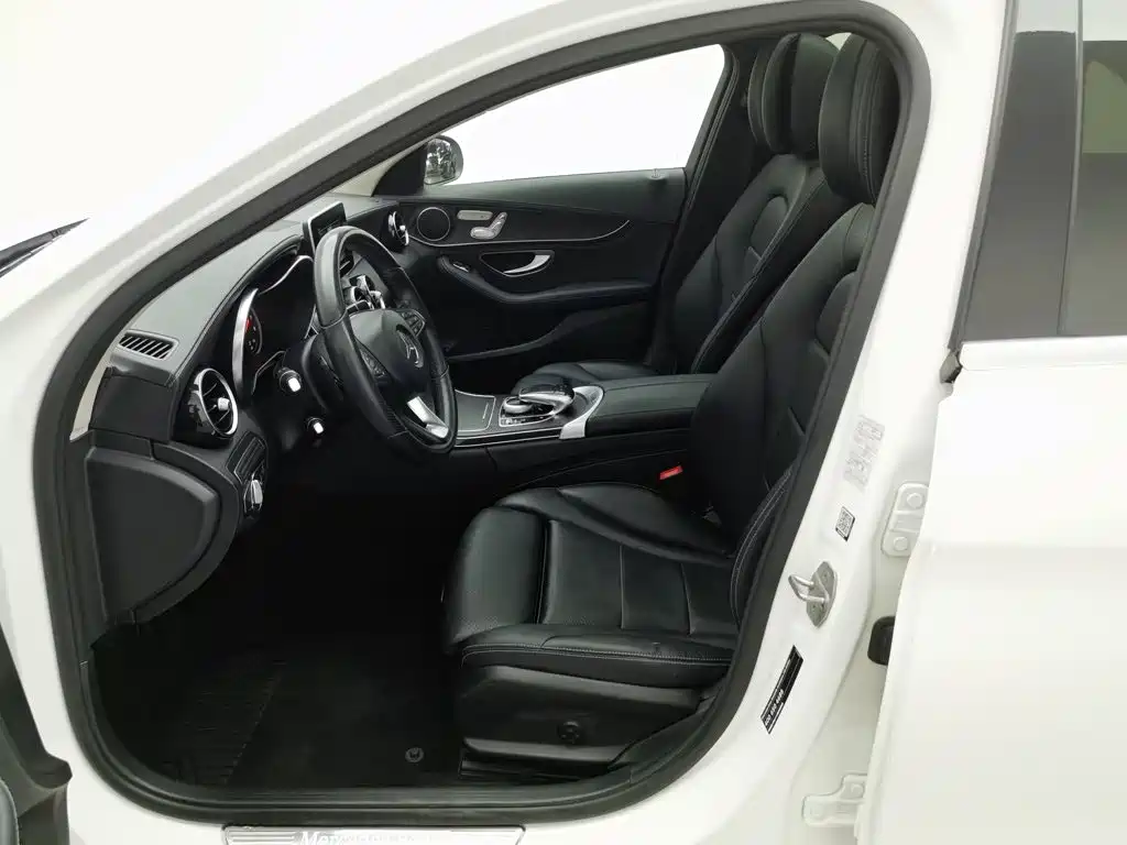 Mercedes-Benz C-Class — миниатюра 10