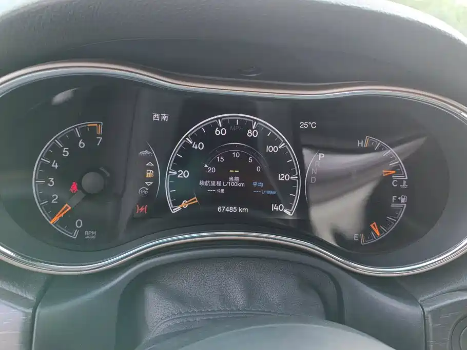Jeep Grand Cherokee (Import) — миниатюра 14