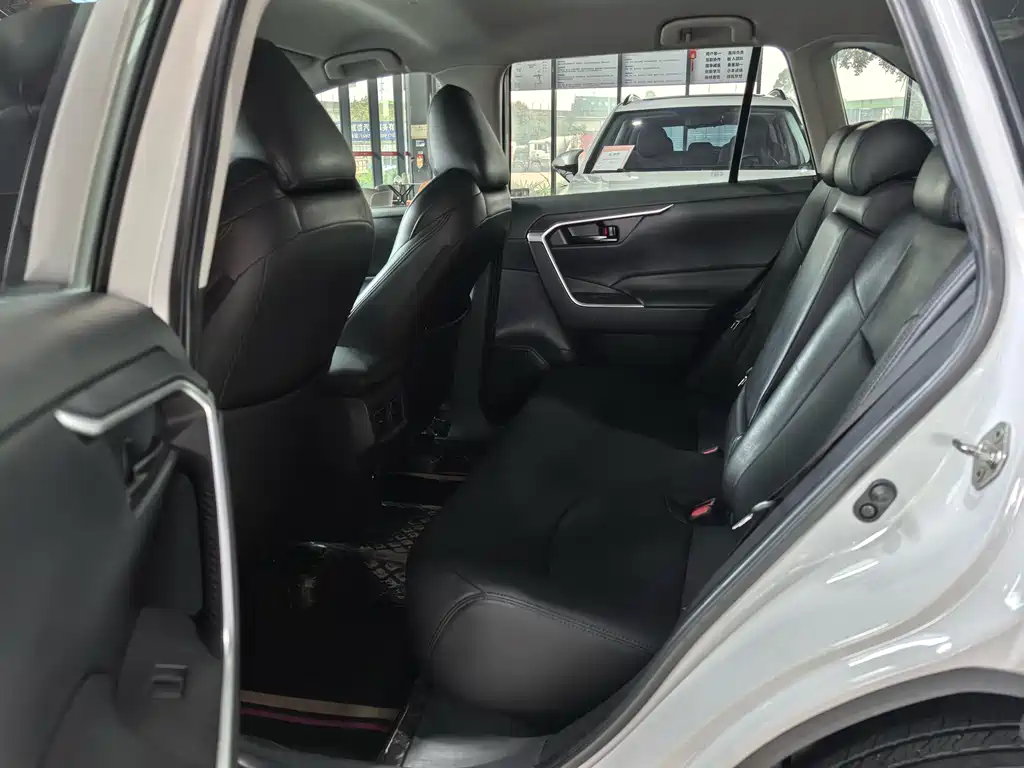 Toyota Wildlander 2022 2.0L CVT Lead