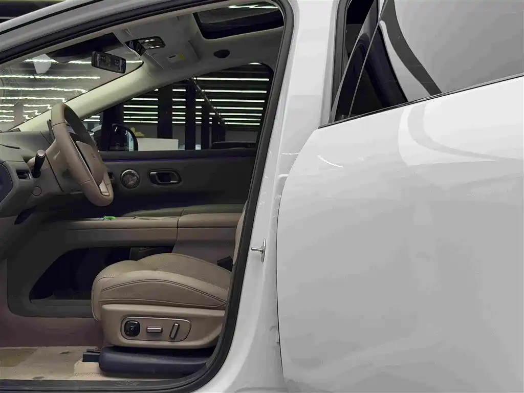 Li Auto Li i8 — миниатюра 8