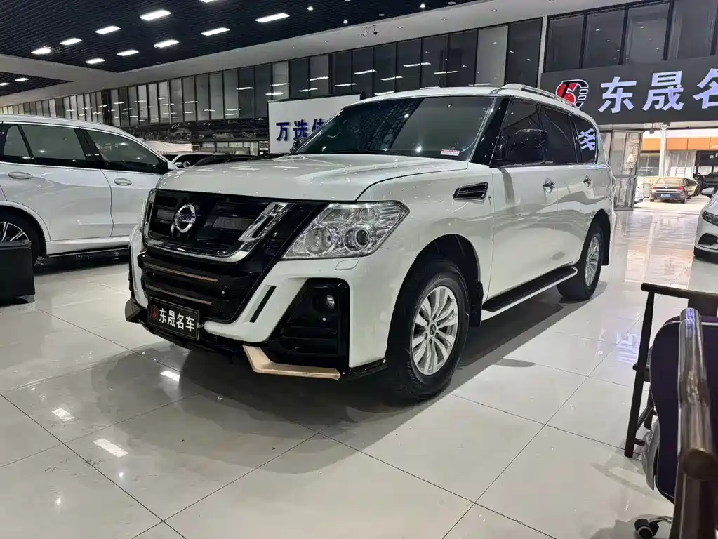 NISSAN TOURE