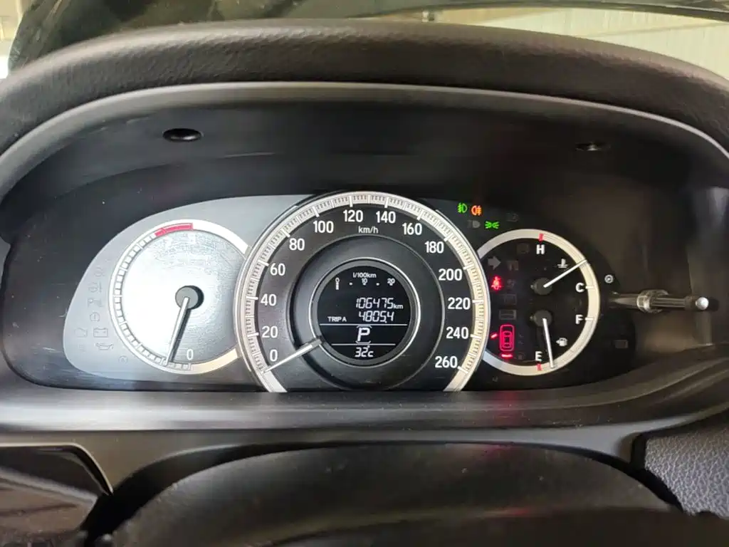 Honda Accord — миниатюра 12