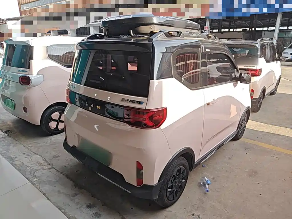 Wuling MINIEV — миниатюра 7
