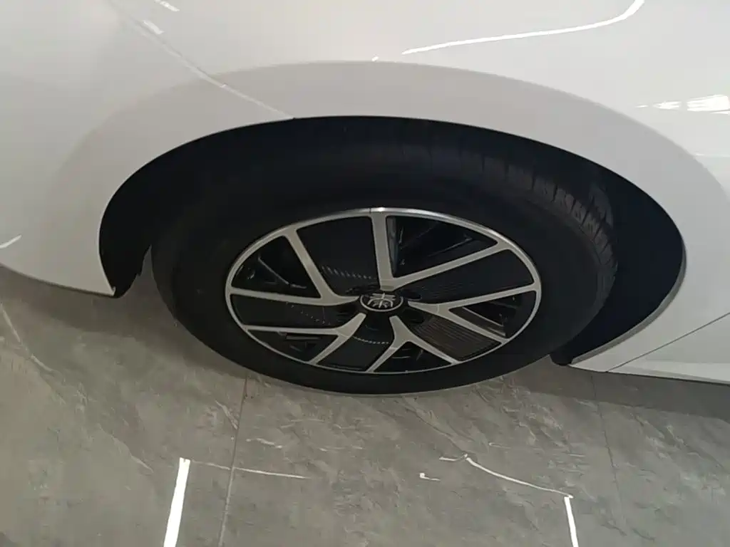 BYD Qin L — миниатюра 23
