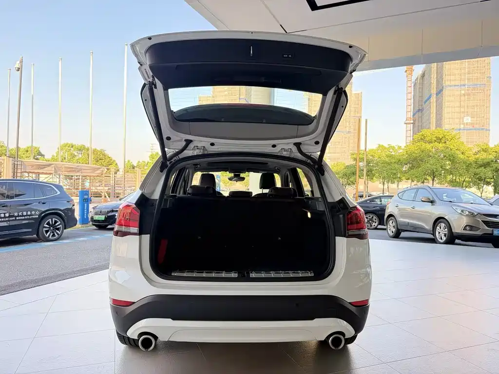 BMW X1 — миниатюра 7