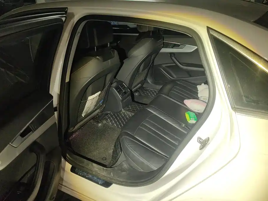 Audi A4L — миниатюра 11