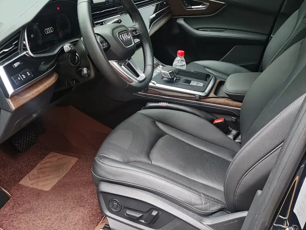 Audi Q7 2025 55 TFSI quattro S line Sport