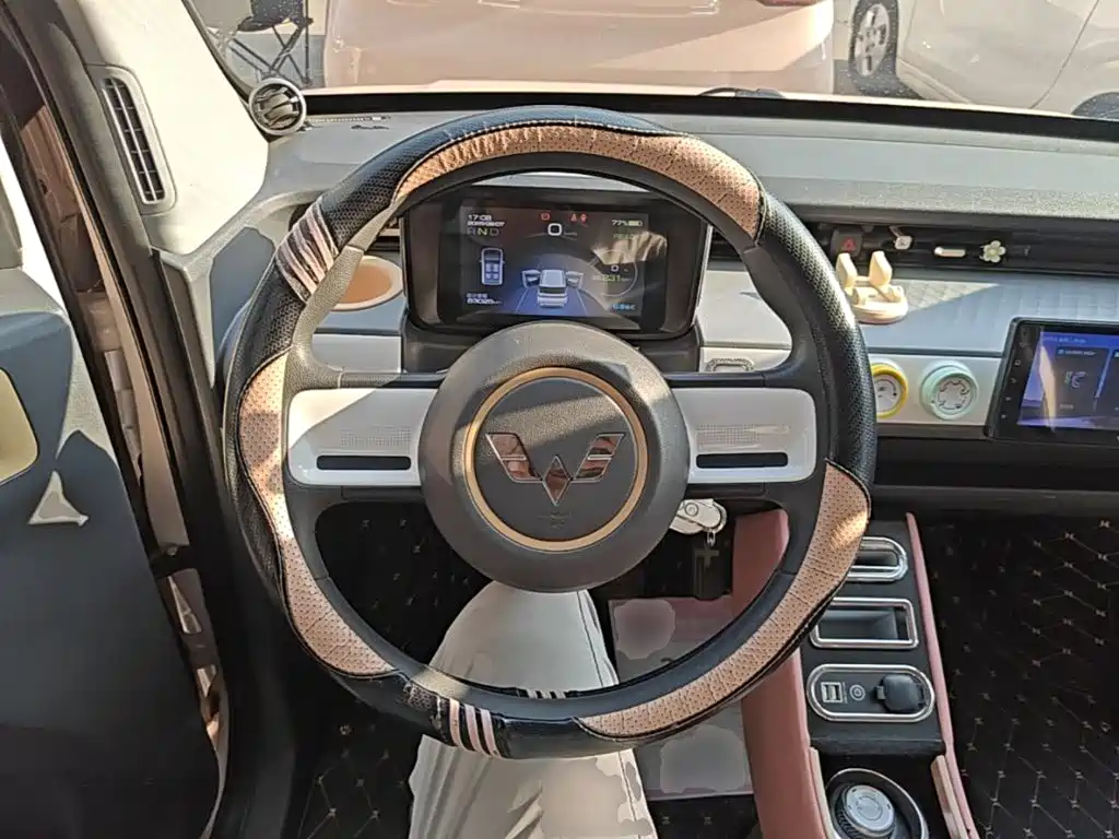 Wuling MINIEV — миниатюра 11