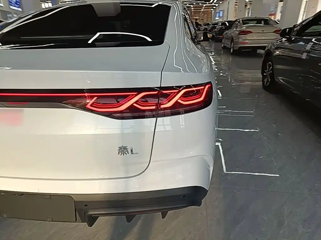 BYD Qin L — миниатюра 8