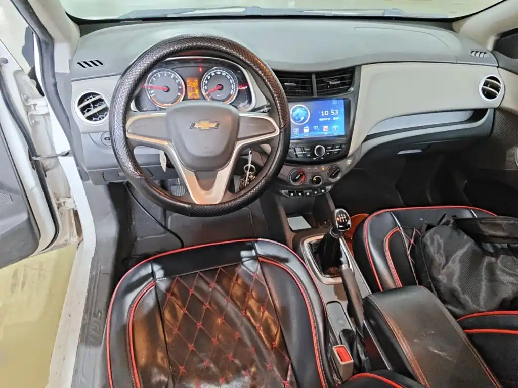 Chevrolet Sail — миниатюра 10