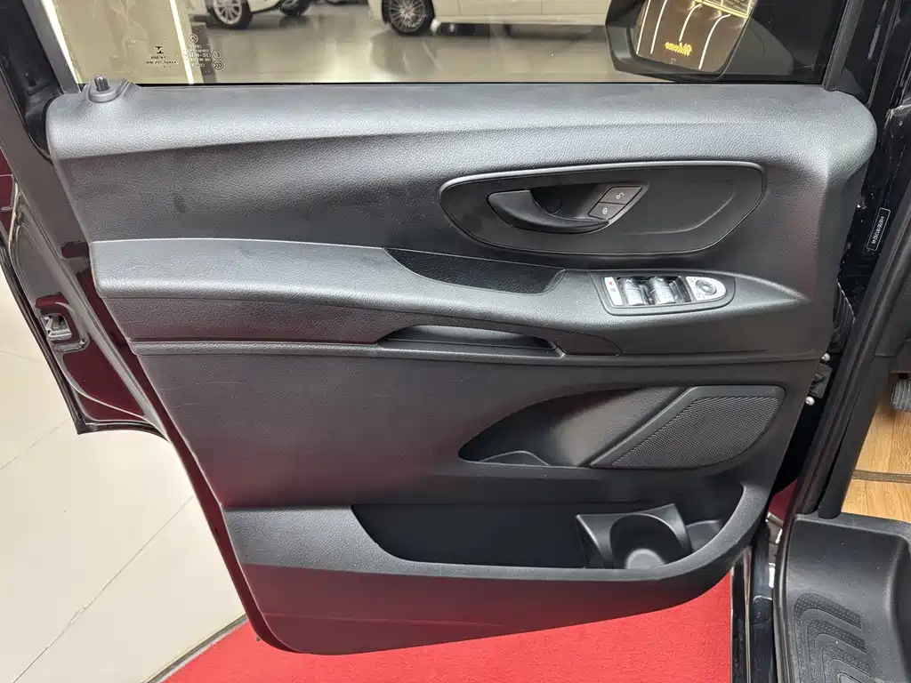 Mercedes-Benz Vito — миниатюра 9