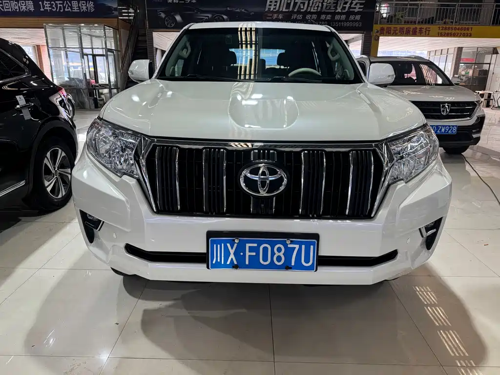 TOYOTA PRADO