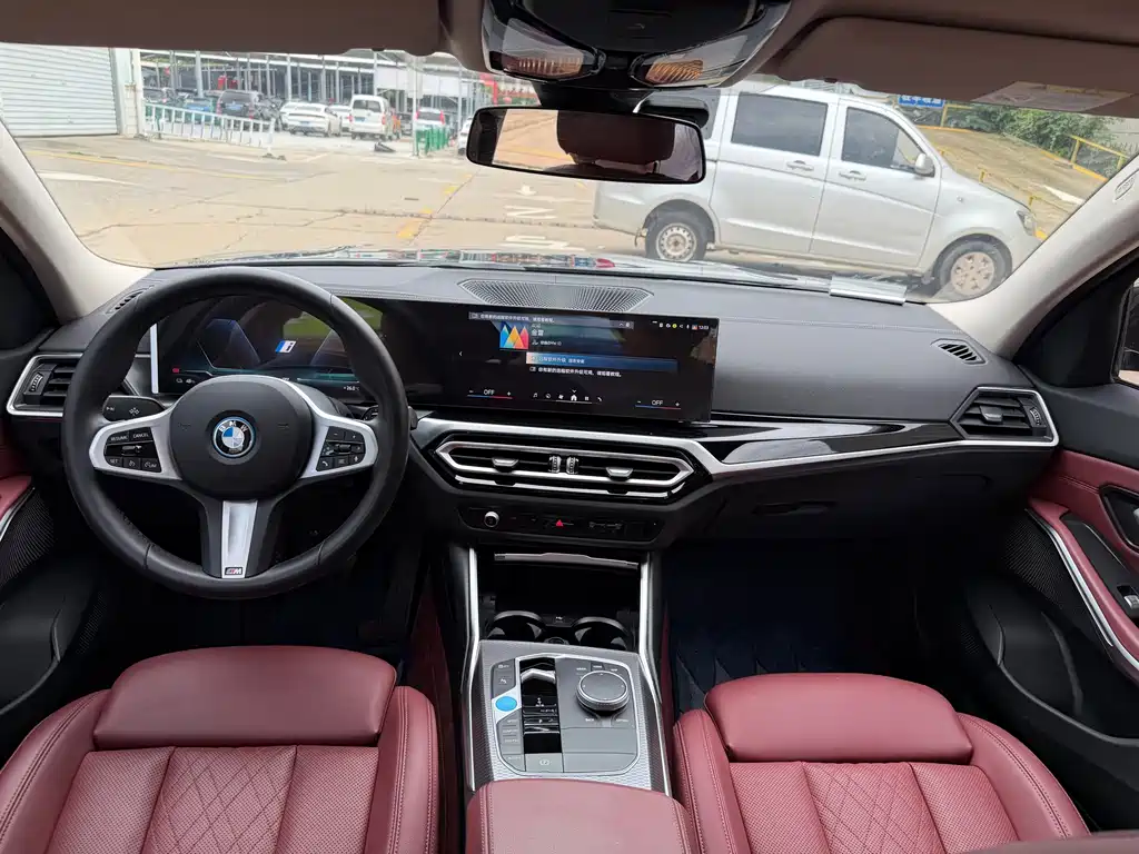 BMW i3 2024 eDrive 40 L