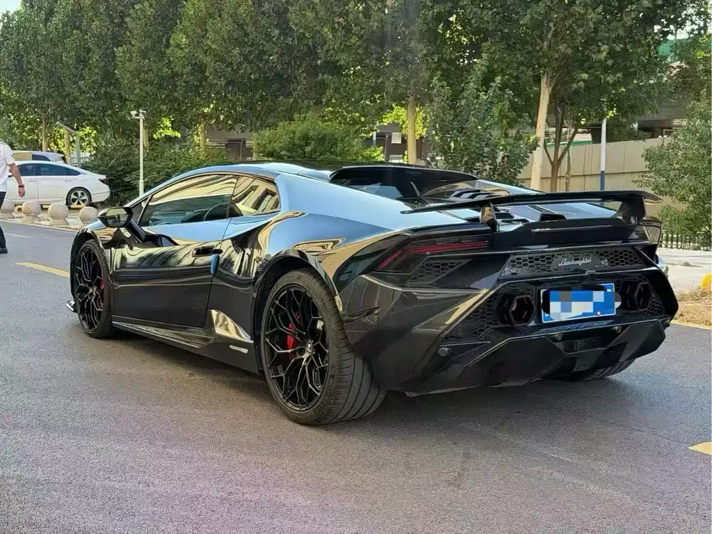 Lamborghini Huracán — миниатюра 3
