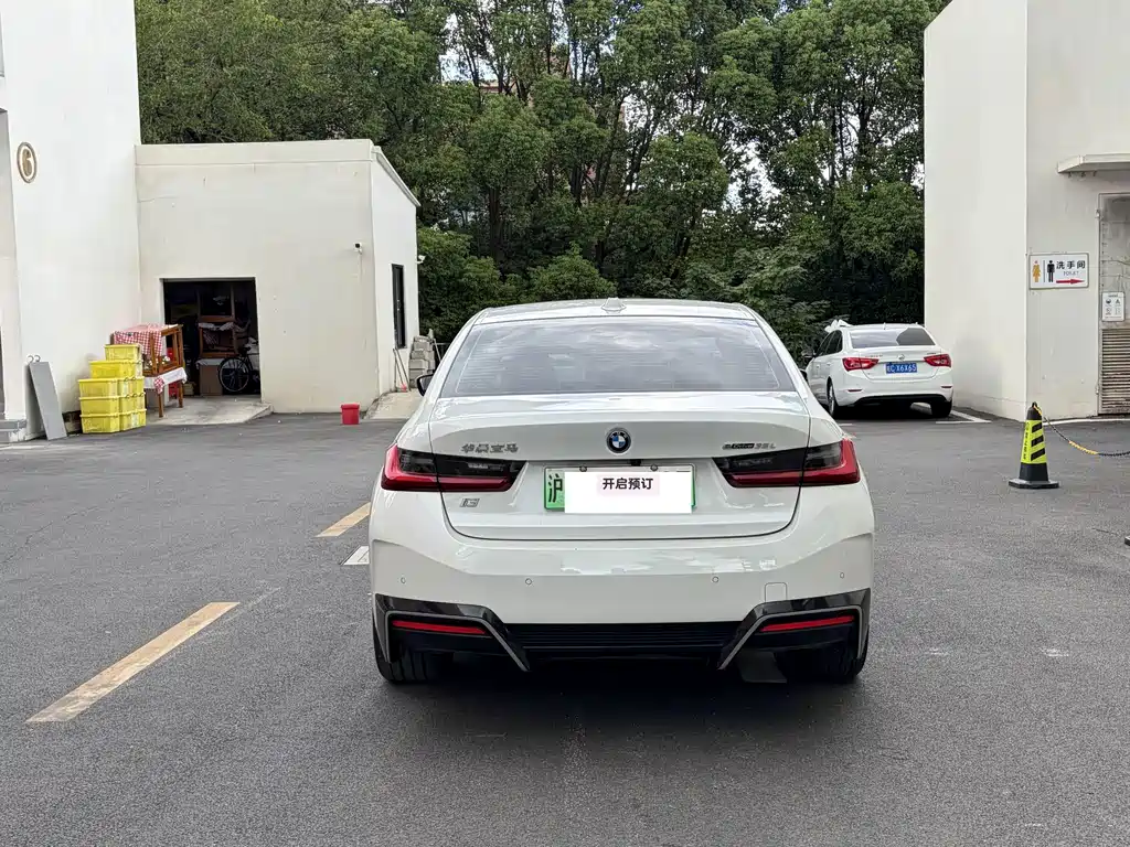 BMW i3 — миниатюра 8