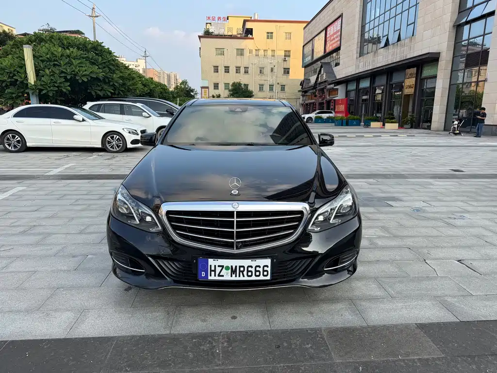 Mercedes-Benz E-Class — миниатюра 2