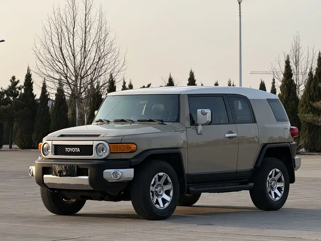Toyota FJ Cruiser 2020