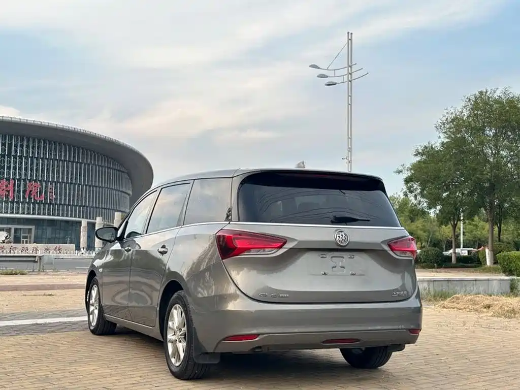 Buick GL6 — миниатюра 6