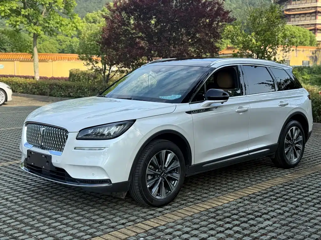 Купить Lincoln Corsair