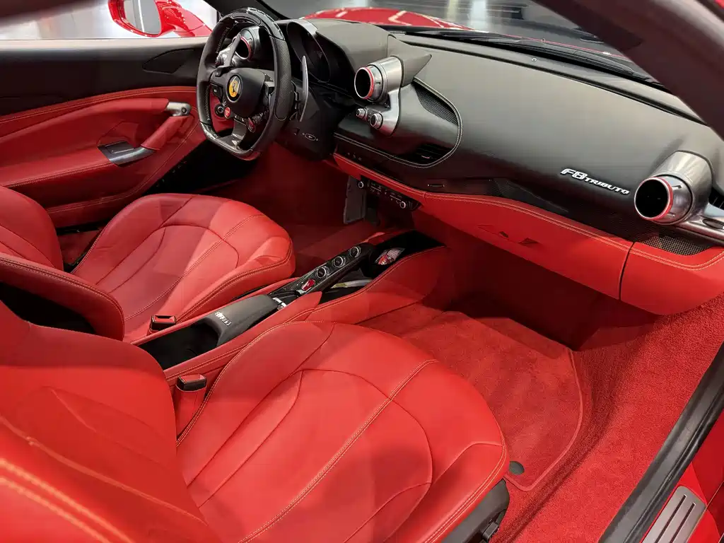 Ferrari F8 — миниатюра 6