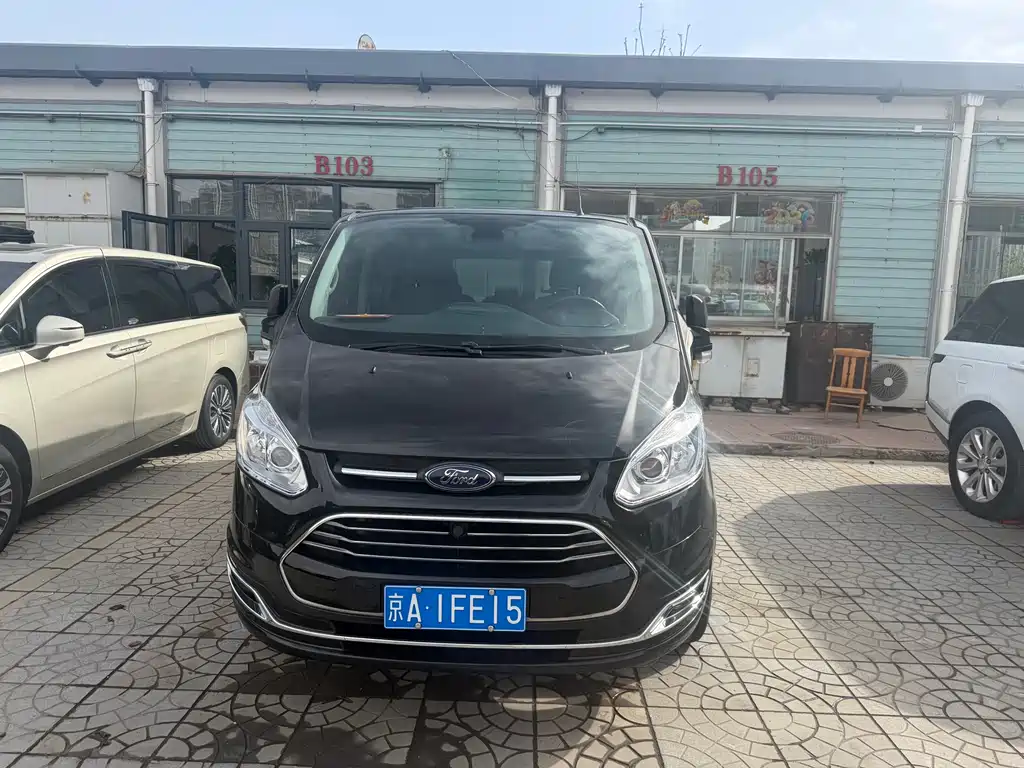 Купить Ford Tourneo