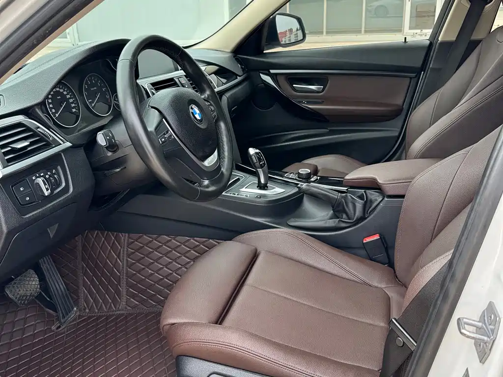 BMW  3 SERIES