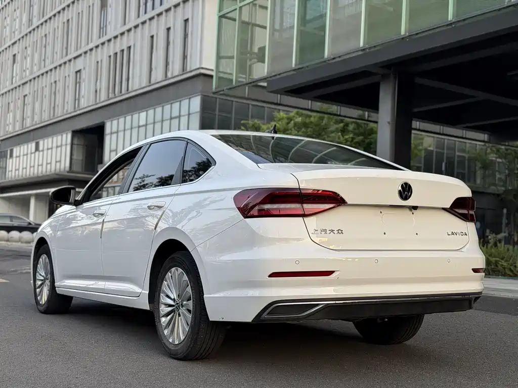 Volkswagen Lavida 2021 1.5L AT