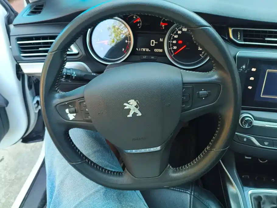 Peugeot 408 — миниатюра 15