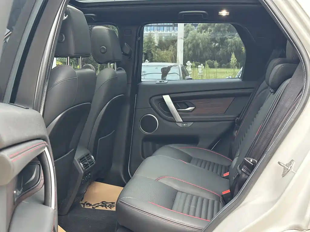 Land Rover Discovery Sport — миниатюра 24