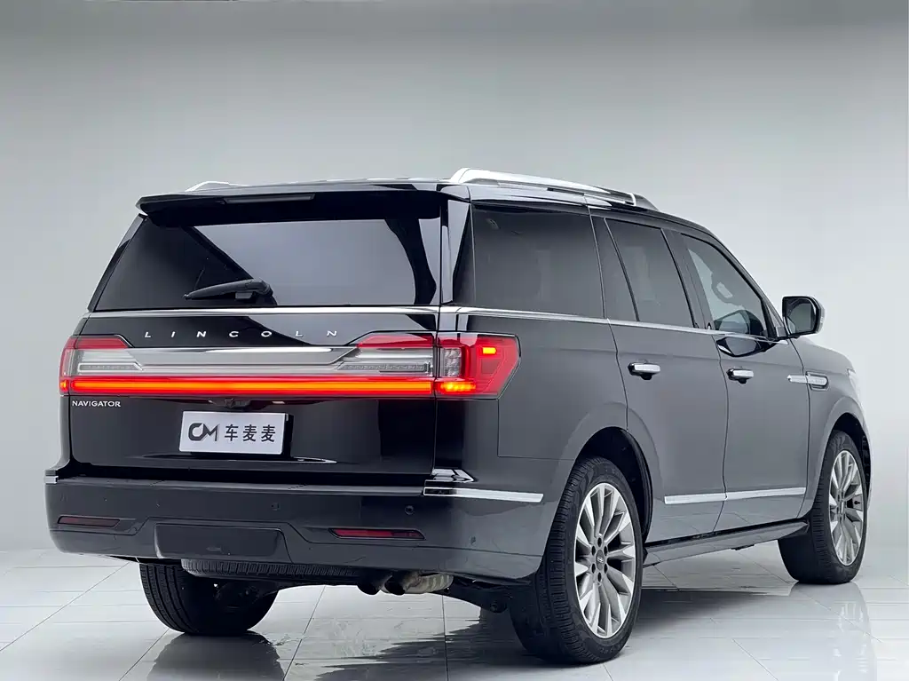 Lincoln Navigator — миниатюра 3
