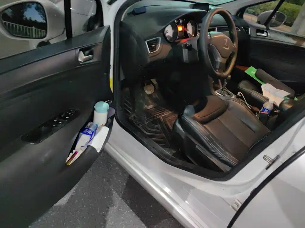 Peugeot 308 — миниатюра 17