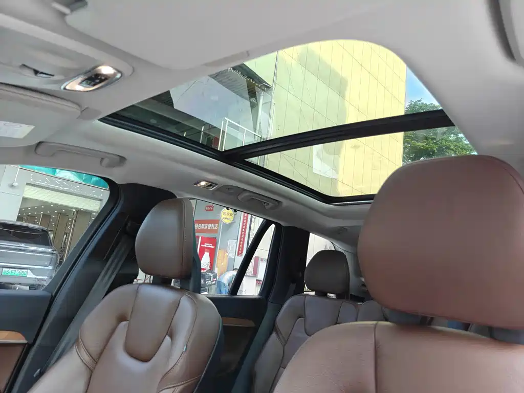 Volvo XC90 2020 T6 Luxury 7 мест