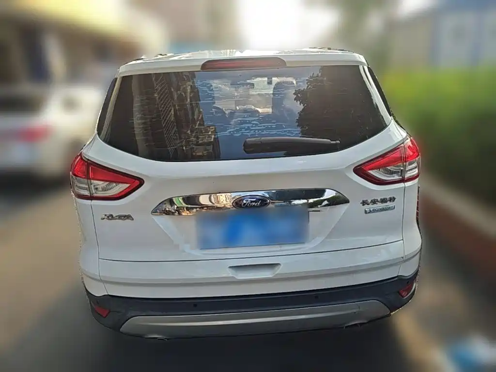 Ford Kuga — миниатюра 8