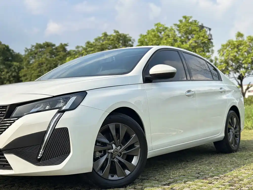 Peugeot 408 — миниатюра 5