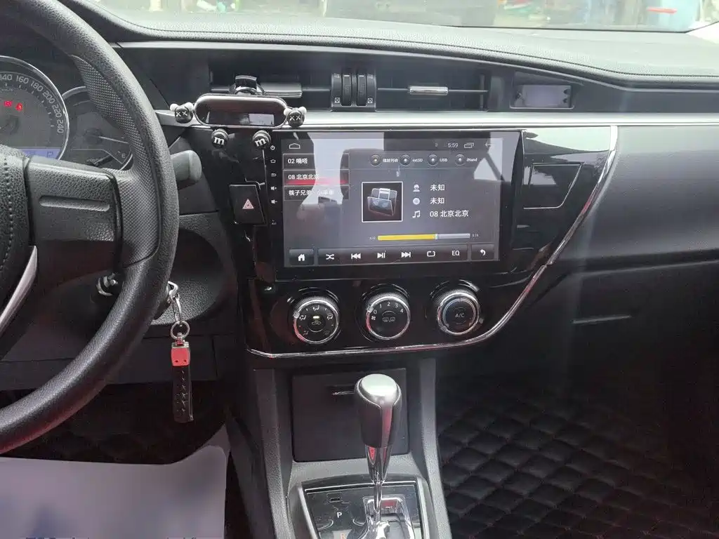 Toyota Corolla — миниатюра 10