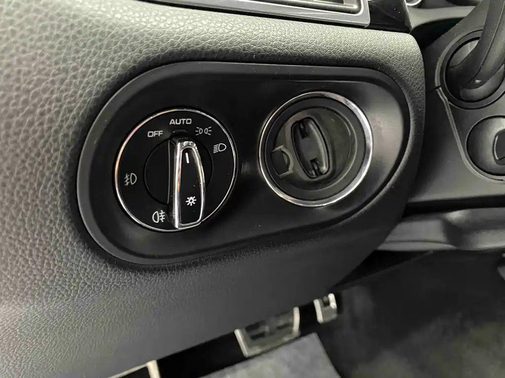 Porsche Macan — миниатюра 19