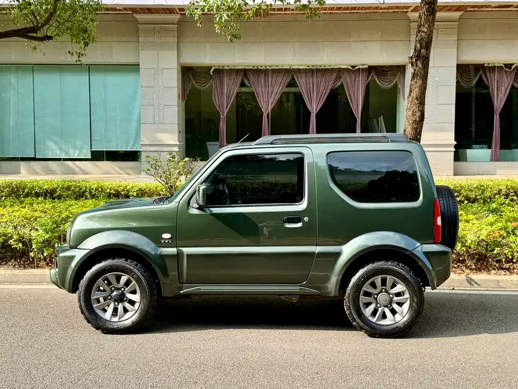 Suzuki Jimny — миниатюра 3