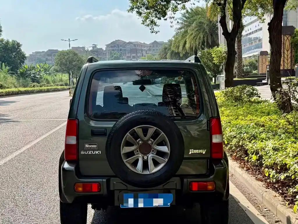 Suzuki Jimny — миниатюра 8