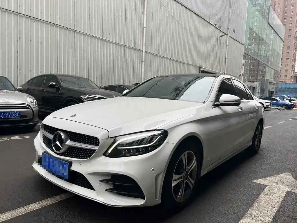 Mercedes-Benz C-Class 2020