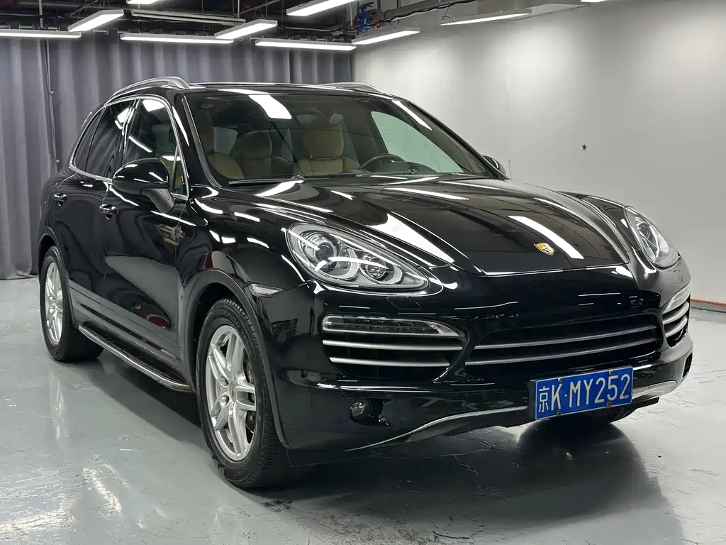 Porsche Cayenne 2014 Cayenne Platinum Edition 3.0T
